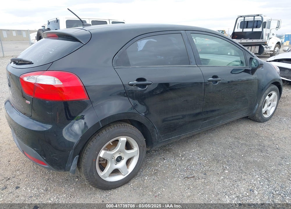 2013 KIA RIO VIN: KNADM5A3XD6233492