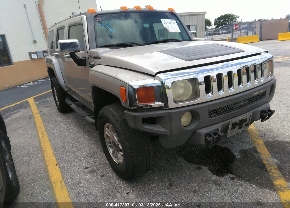 2006 HUMMER H3 SUV VIN: 5GTDN136X68125454