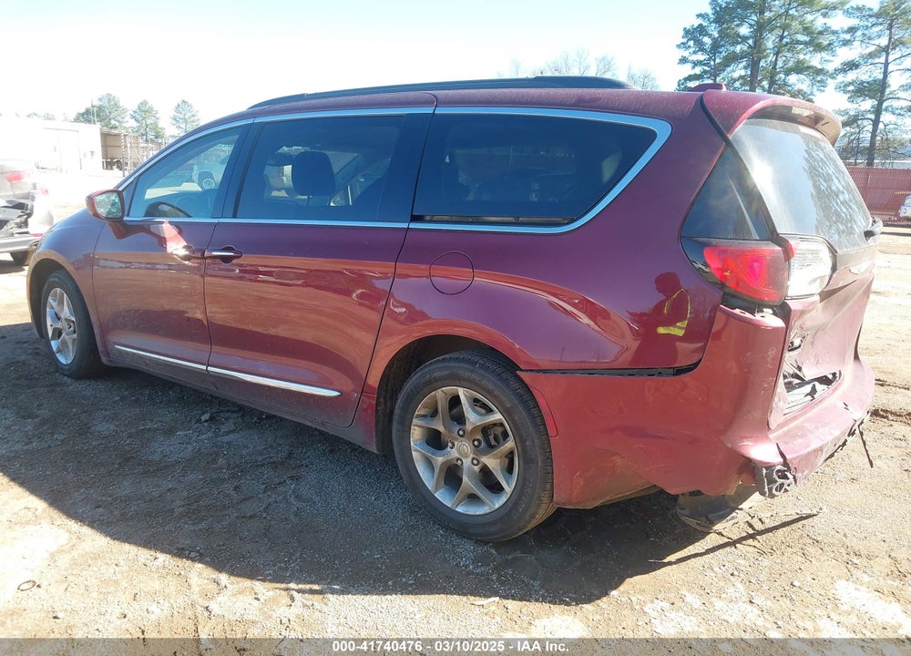 2017 CHRYSLER PACIFICA TOURING L VIN: 2C4RC1BG3HR667757
