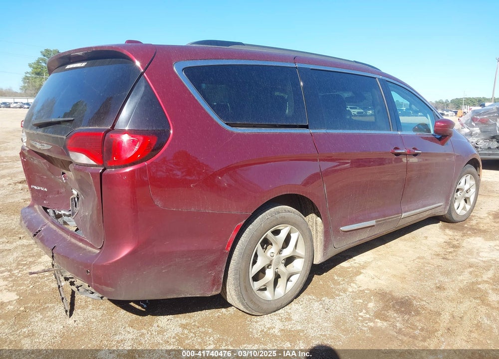 2017 CHRYSLER PACIFICA TOURING L VIN: 2C4RC1BG3HR667757