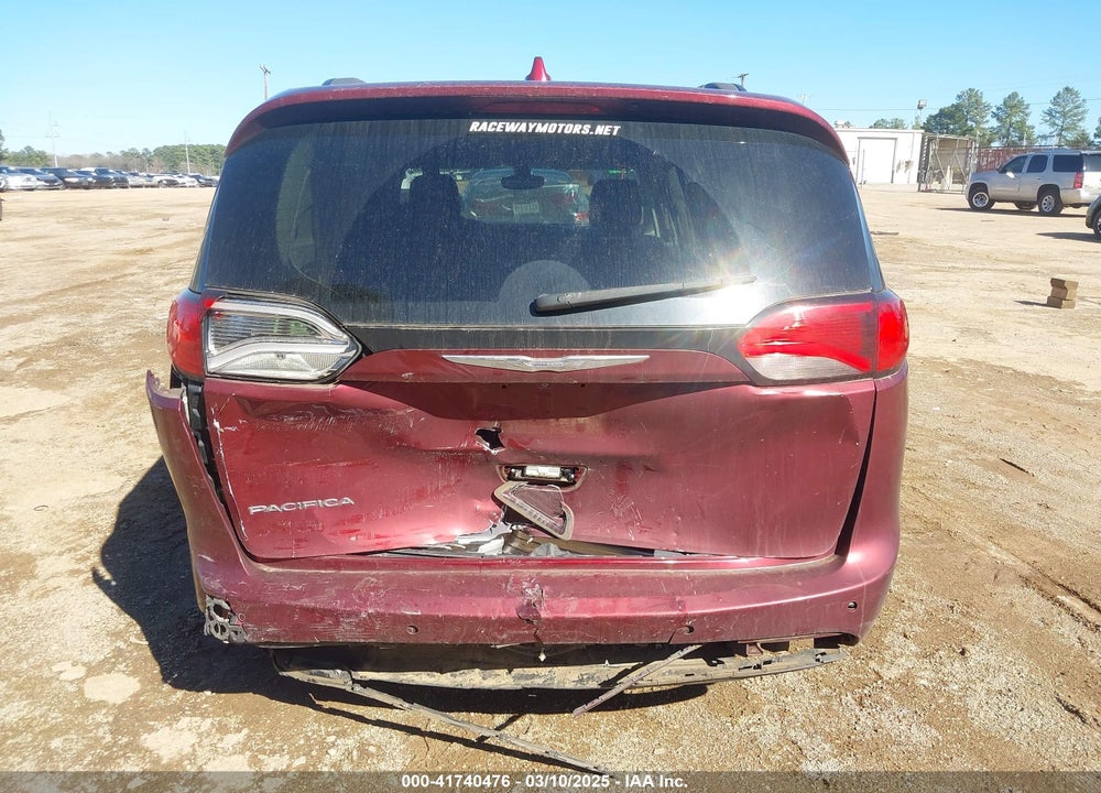 2017 CHRYSLER PACIFICA TOURING L VIN: 2C4RC1BG3HR667757