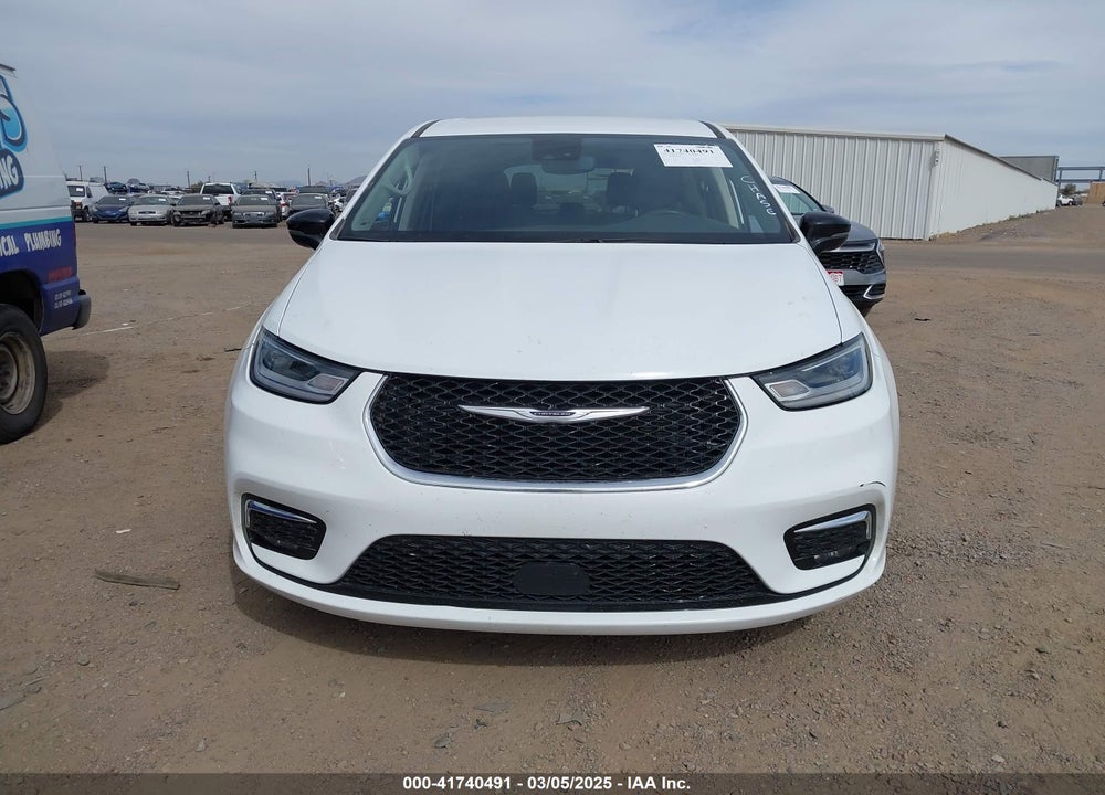 2024 CHRYSLER PACIFICA TOURING L VIN: 2C4RC1BG6RR129748