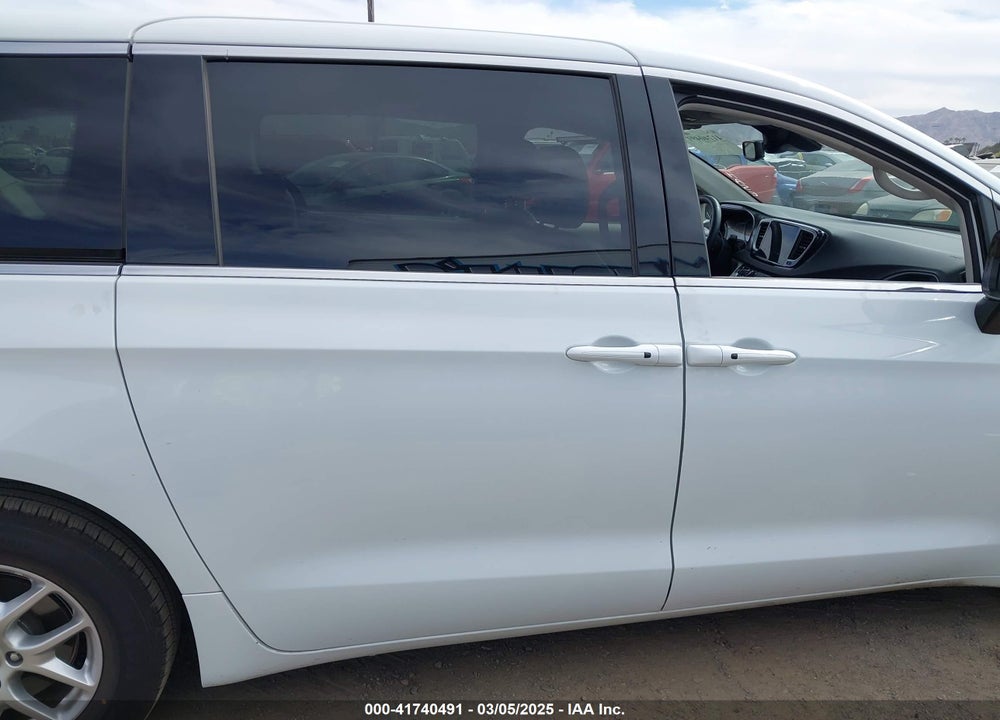 2024 CHRYSLER PACIFICA TOURING L VIN: 2C4RC1BG6RR129748
