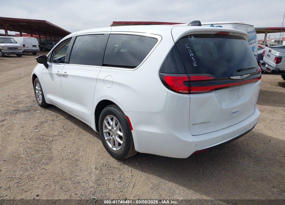 2024 CHRYSLER PACIFICA TOURING L VIN: 2C4RC1BG6RR129748