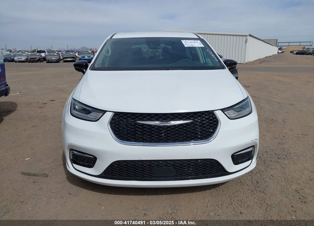 2024 CHRYSLER PACIFICA TOURING L VIN: 2C4RC1BG6RR129748