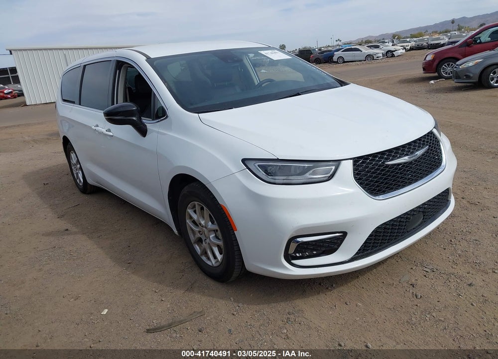 2024 CHRYSLER PACIFICA TOURING L VIN: 2C4RC1BG6RR129748