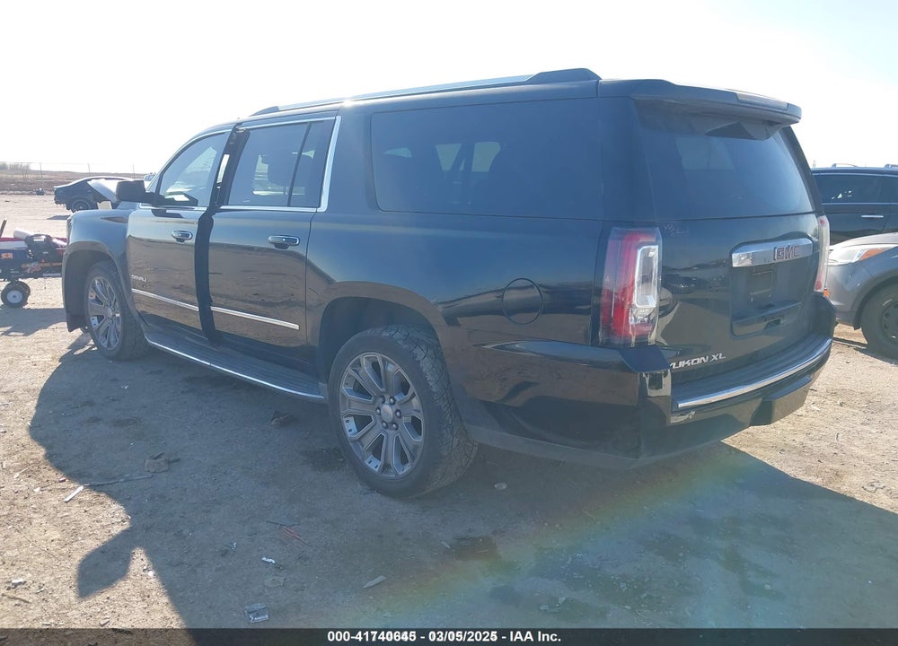 2016 GMC YUKON XL DENALI VIN: 1GKS2HKJ7GR137146