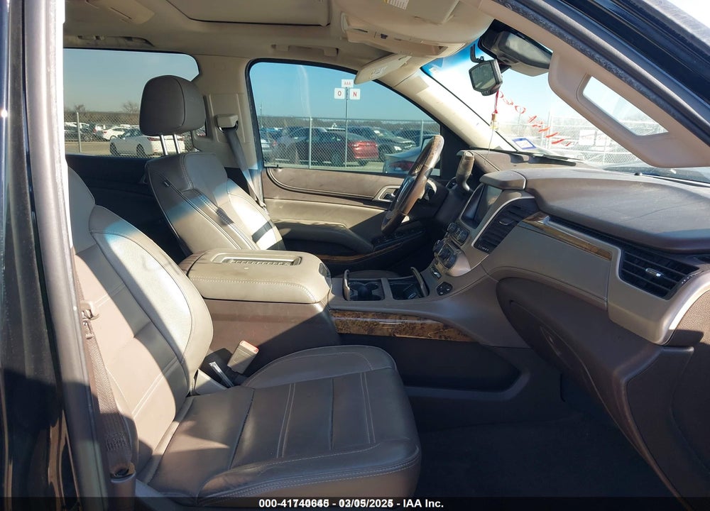 2016 GMC YUKON XL DENALI VIN: 1GKS2HKJ7GR137146