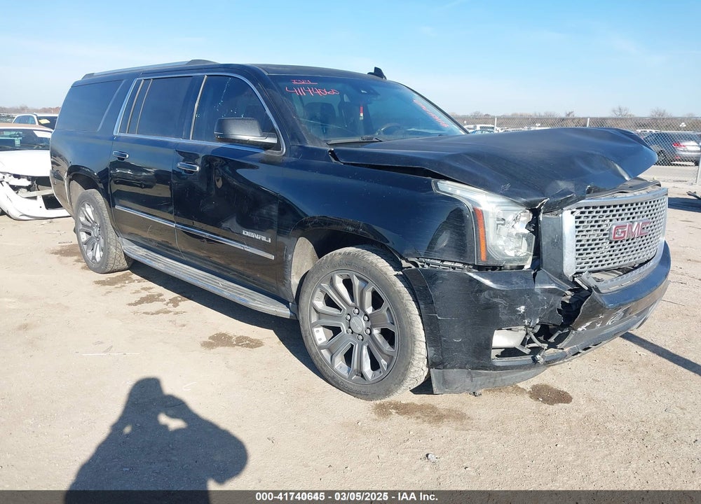 2016 GMC YUKON XL DENALI VIN: 1GKS2HKJ7GR137146