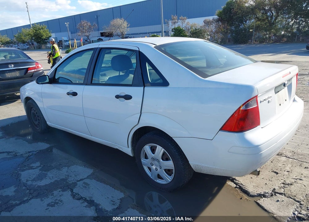 2007 FORD FOCUS VIN: 1FAHP34N07W290551
