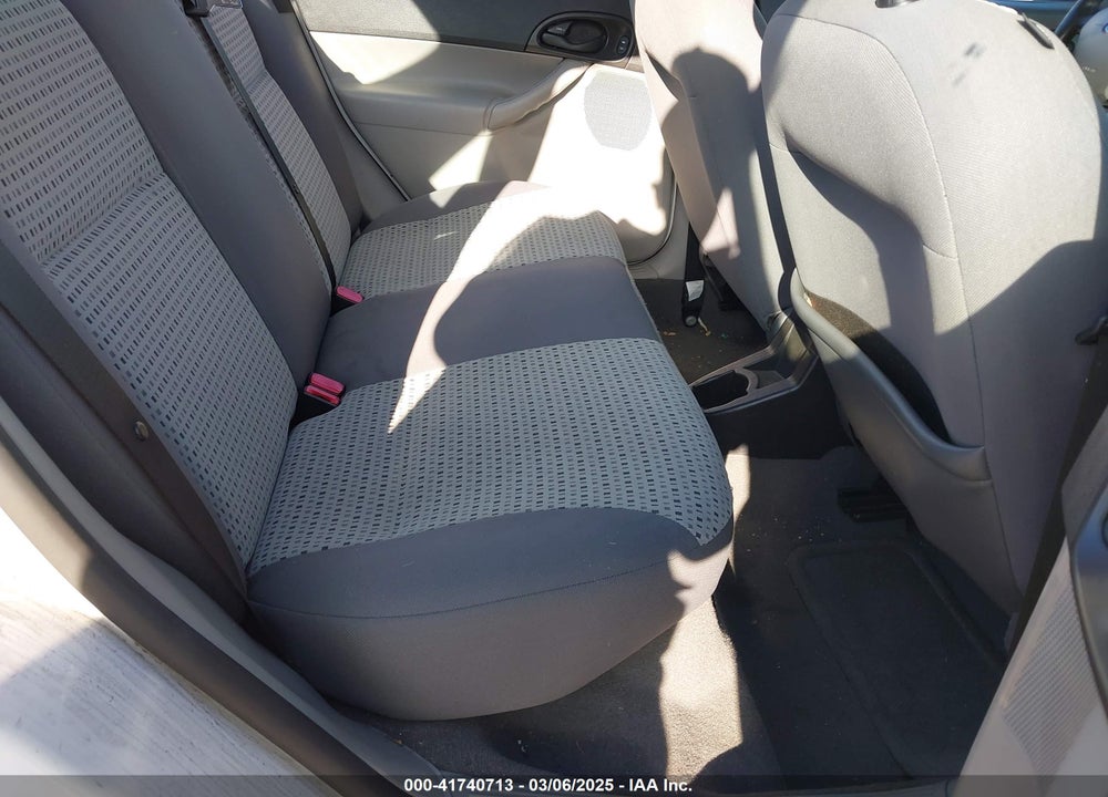 2007 FORD FOCUS VIN: 1FAHP34N07W290551