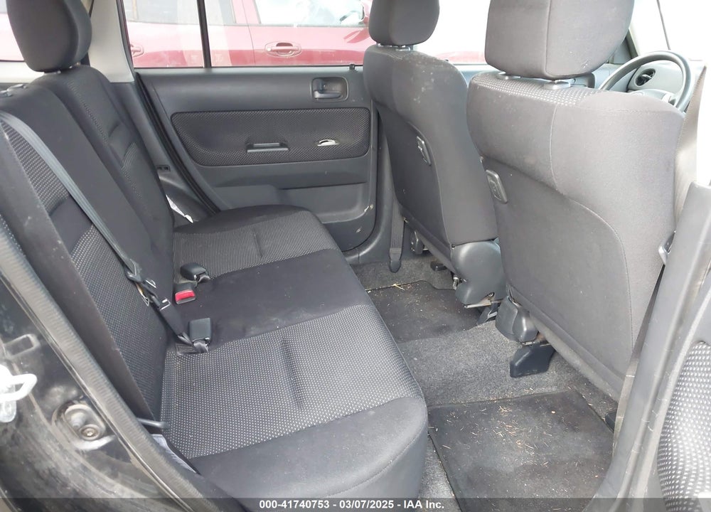2004 SCION XB VIN: JTLKT324140153563