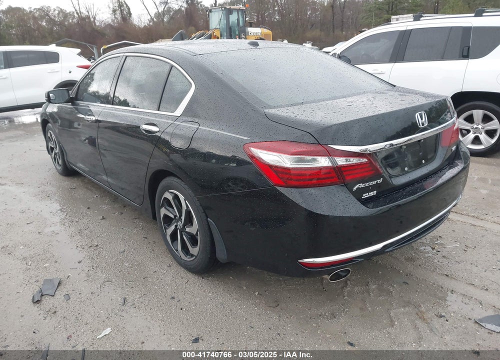 2017 HONDA ACCORD VIN: 1HGCR3F80HA006552