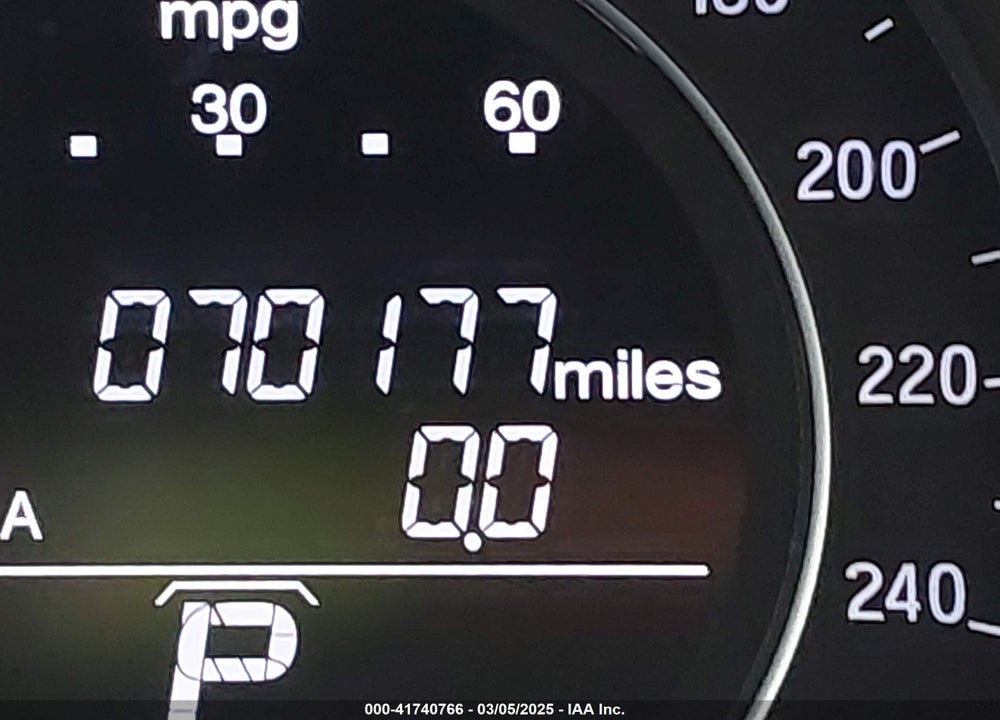 2017 HONDA ACCORD VIN: 1HGCR3F80HA006552