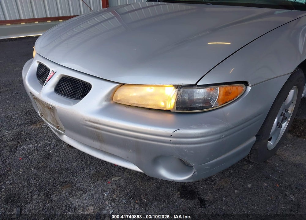 2002 PONTIAC GRAND PRIX VIN: 1G2WK52J92F258268