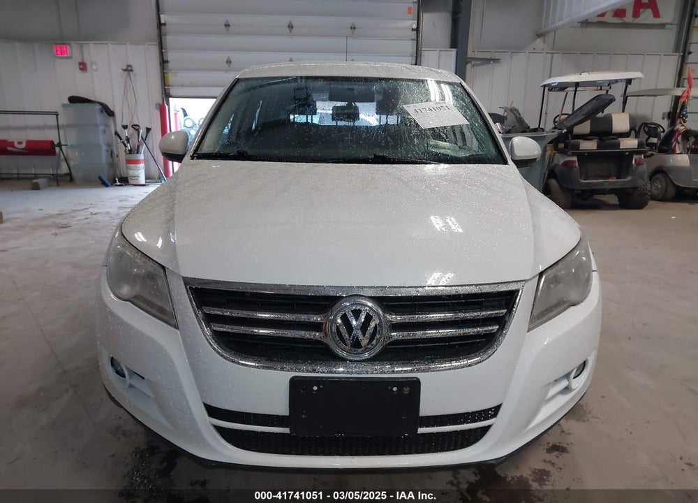 2011 VOLKSWAGEN TIGUAN S VIN: WVGBV7AX7BW547146