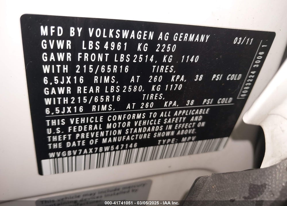 2011 VOLKSWAGEN TIGUAN S VIN: WVGBV7AX7BW547146