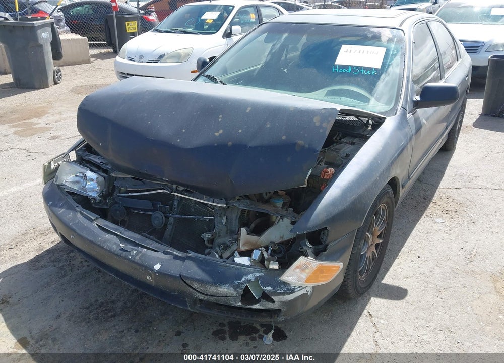 1997 HONDA ACCORD VIN: 1HGCD5637VA266960
