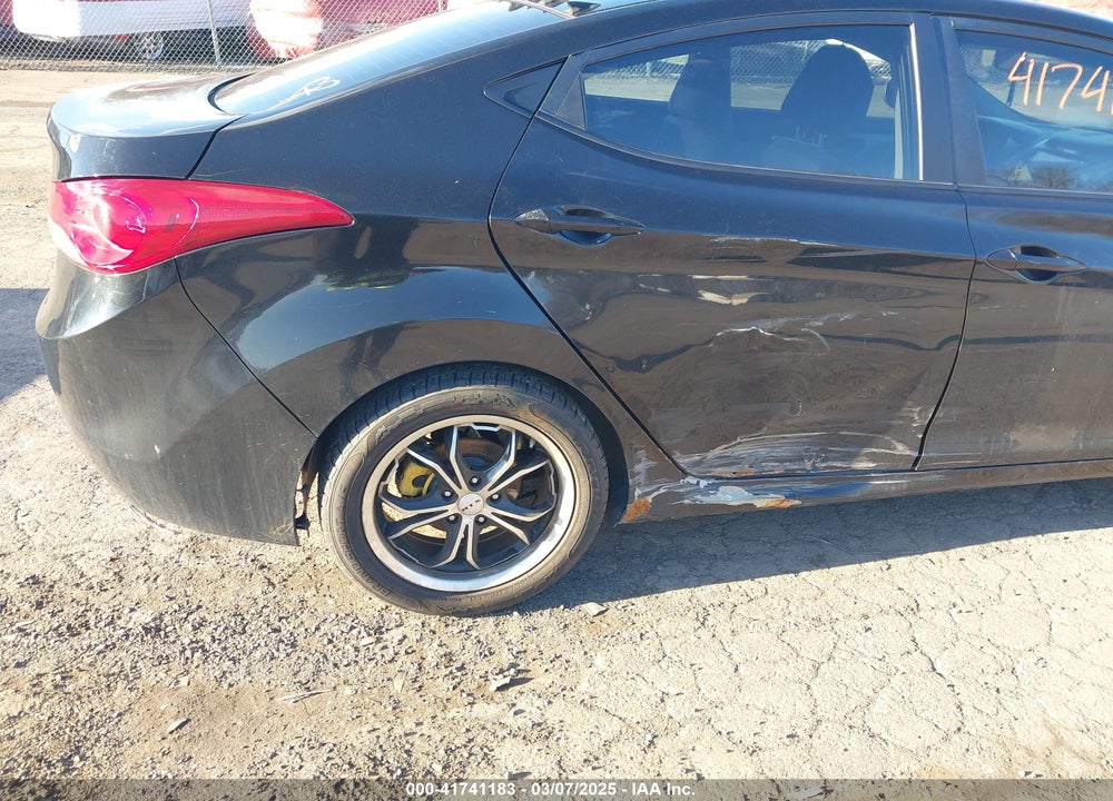 2011 HYUNDAI ELANTRA VIN: KMHDH4AE2BU102600