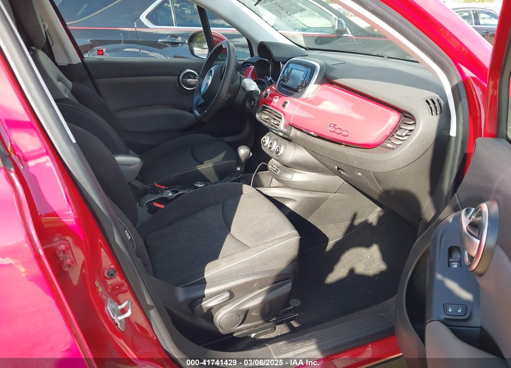 2016 FIAT 500X VIN: ZFBCFYBT0GP330927