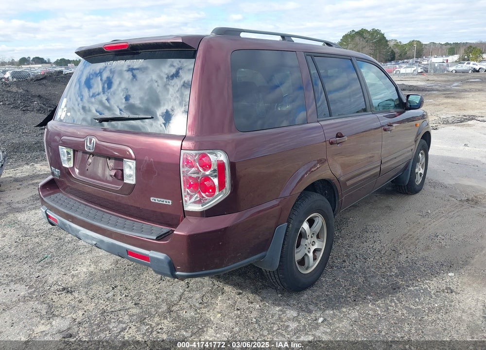 2007 HONDA PILOT VIN: 5FNYF18717B007026