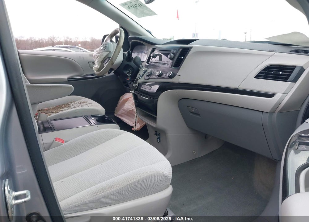 2012 TOYOTA SIENNA LE V6 8 PASSENGER VIN: 5TDKK3DCXCS187273