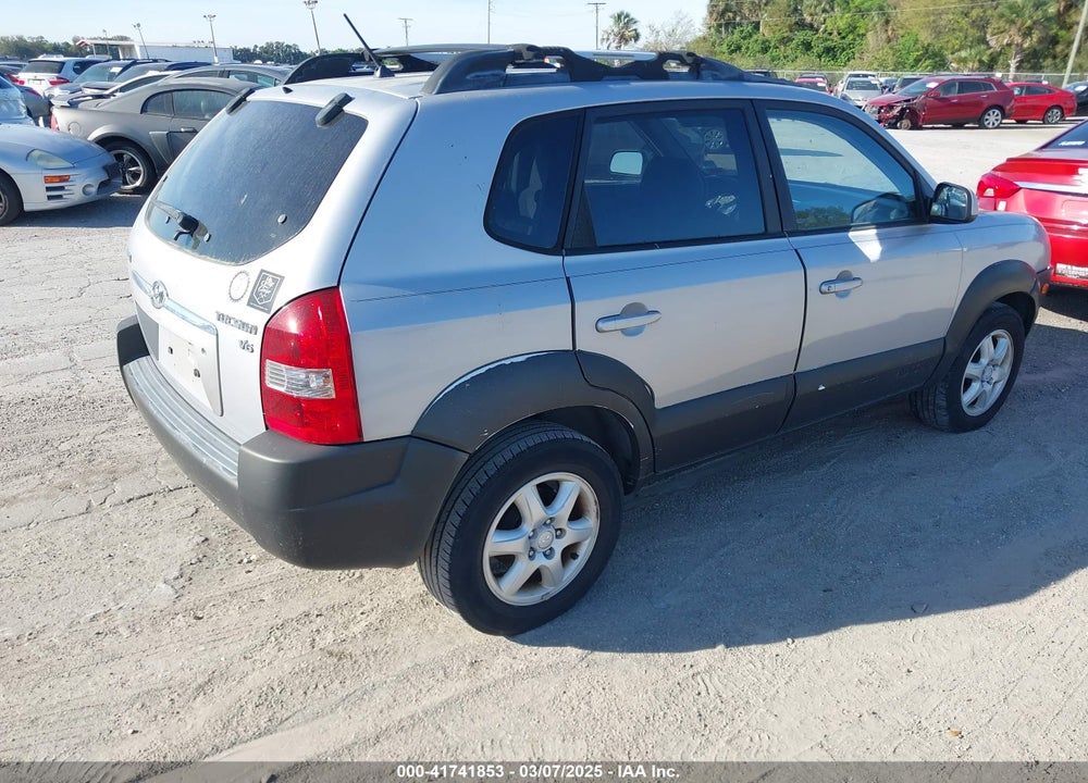 2005 HYUNDAI TUCSON GLS/LX VIN: KM8JN12D25U092185