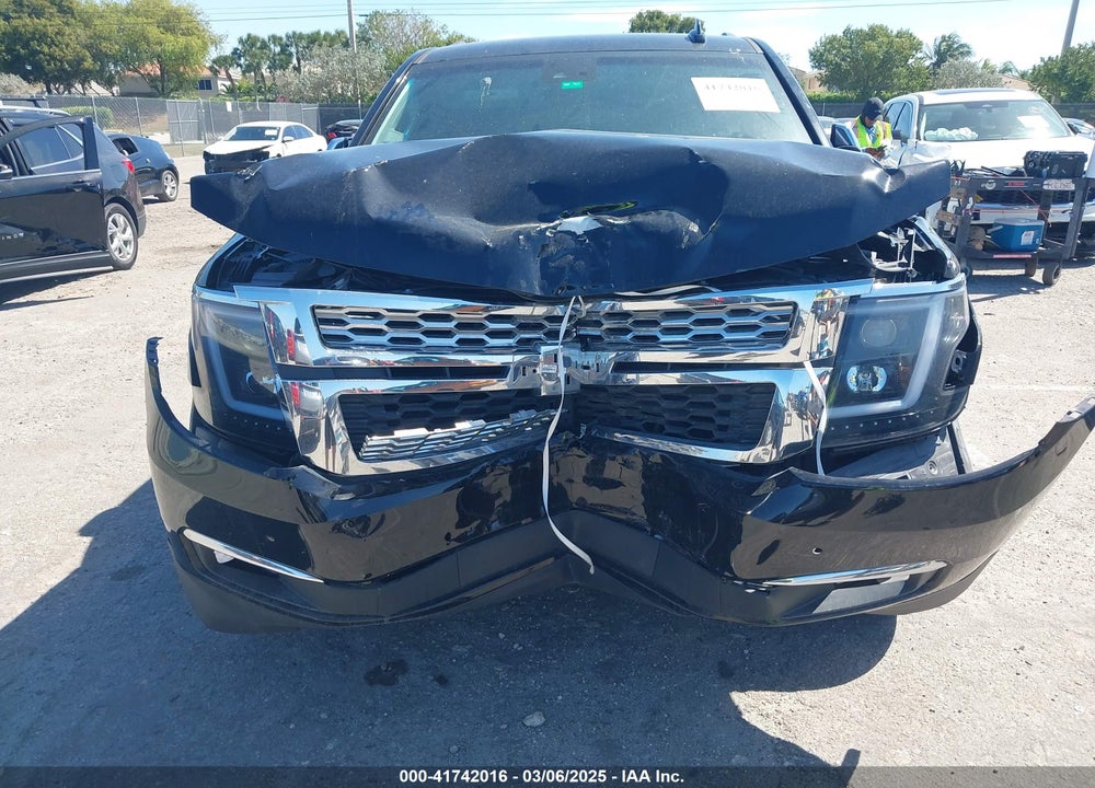 2019 CHEVROLET SUBURBAN VIN: 1GNSCHKC7KR180427