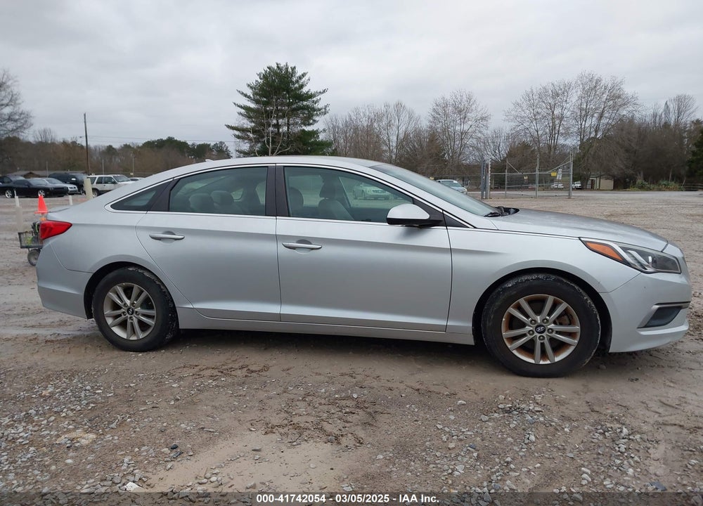 2016 HYUNDAI SONATA VIN: 5NPE24AF9GH386747