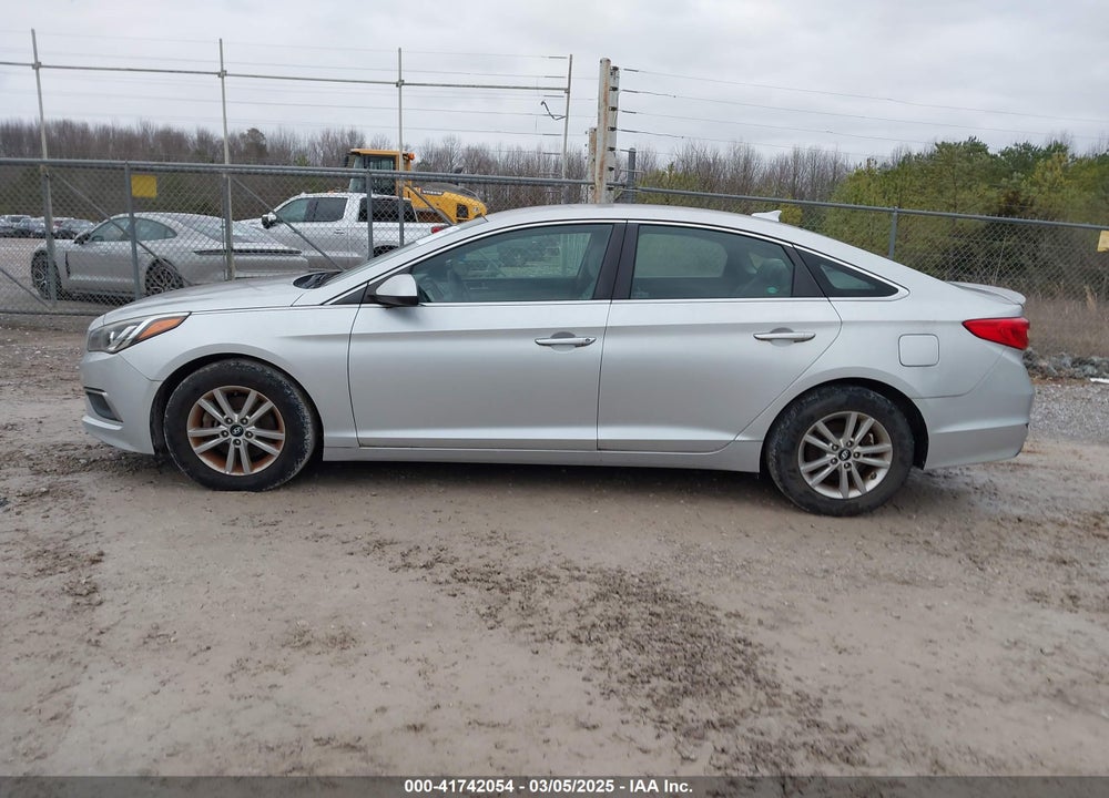 2016 HYUNDAI SONATA VIN: 5NPE24AF9GH386747
