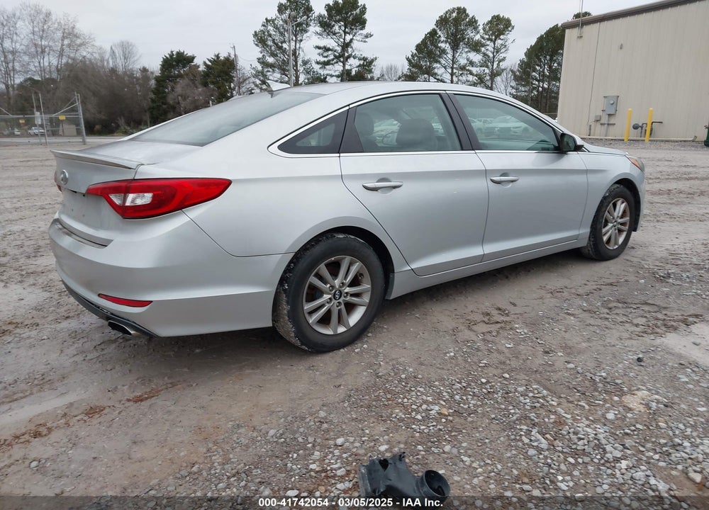 2016 HYUNDAI SONATA VIN: 5NPE24AF9GH386747