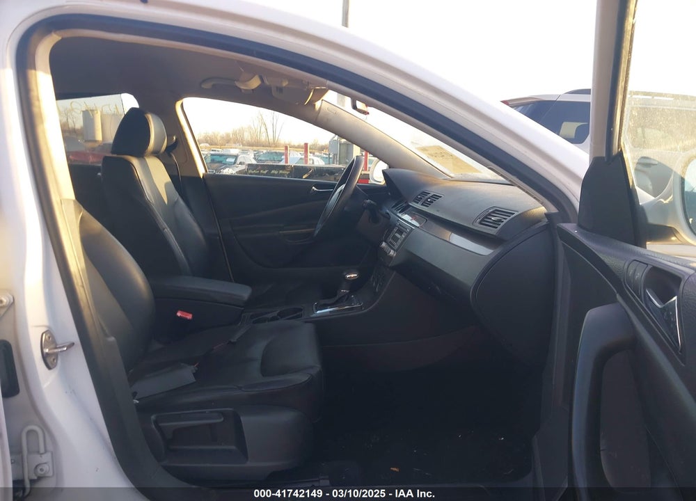 2008 VOLKSWAGEN PASSAT VIN: WVWJK73C78P120376