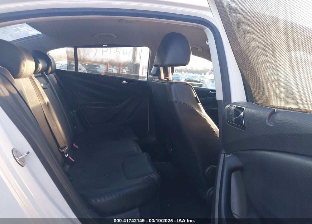 2008 VOLKSWAGEN PASSAT VIN: WVWJK73C78P120376