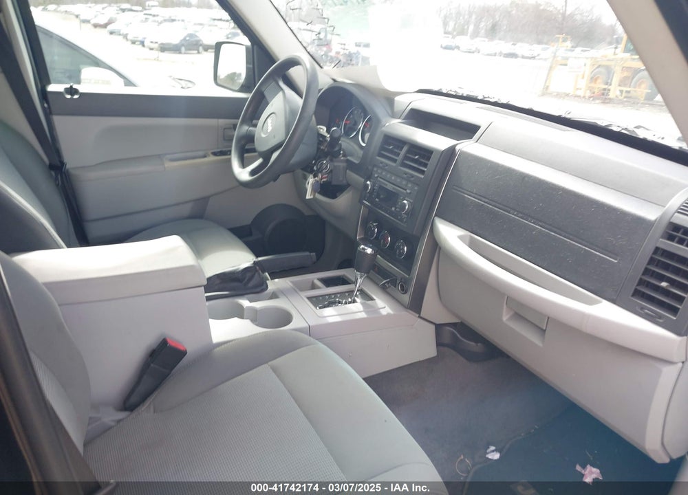 2008 JEEP LIBERTY VIN: 1J8GP28K08W144483