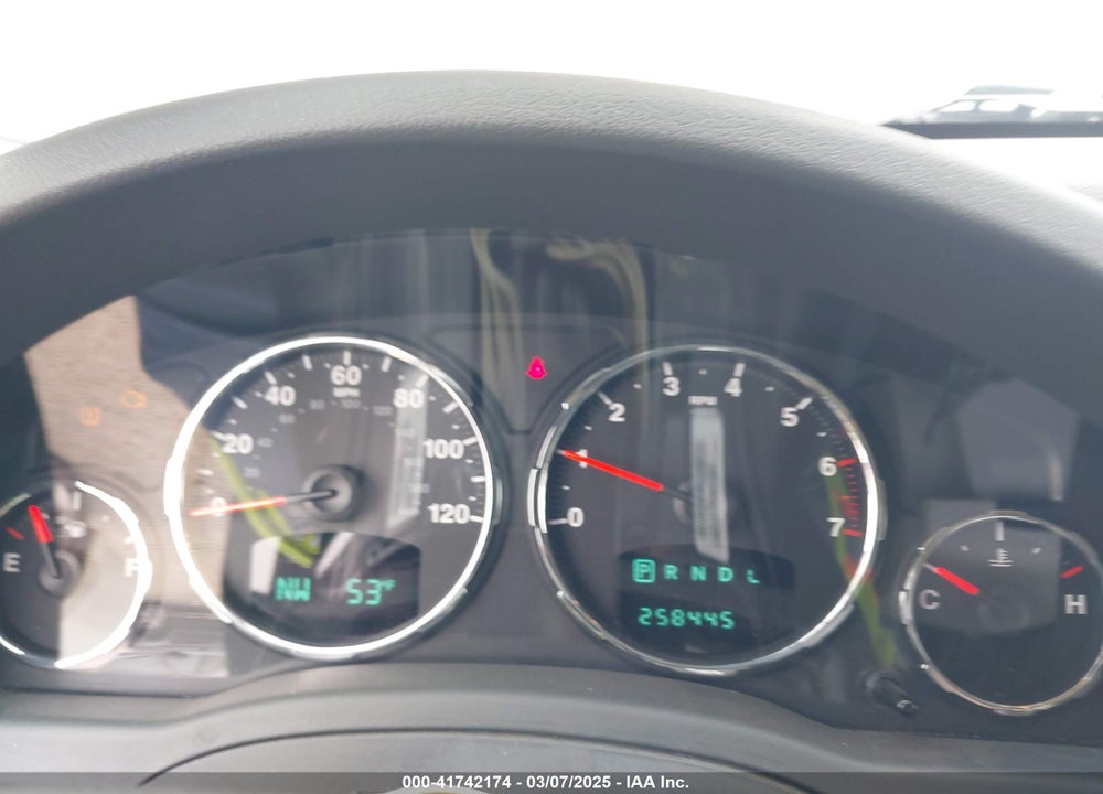 2008 JEEP LIBERTY VIN: 1J8GP28K08W144483