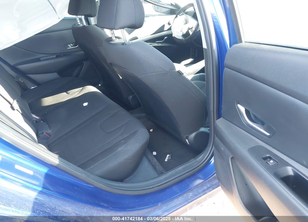 2023 HYUNDAI ELANTRA VIN: KMHLM4AG3PU593422