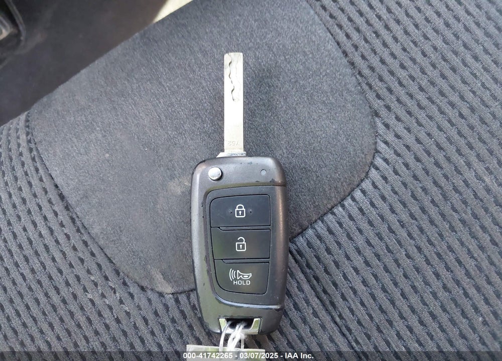 2020 HYUNDAI SANTA FE SE VIN: 5NMS23AD8LH189667