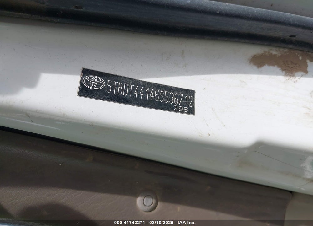 2006 TOYOTA TUNDRA SR5 V8 VIN: 5TBDT44146S536712