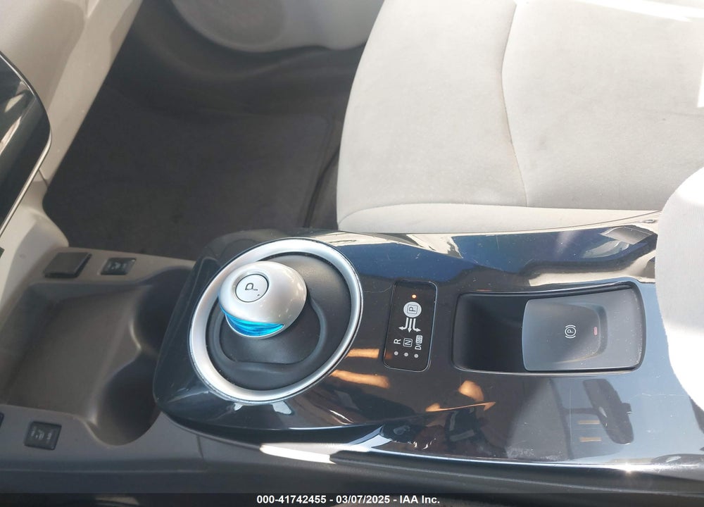 2012 NISSAN LEAF VIN: JN1AZ0CP8CT017041