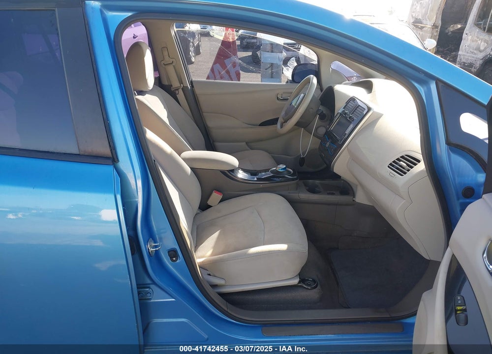 2012 NISSAN LEAF VIN: JN1AZ0CP8CT017041