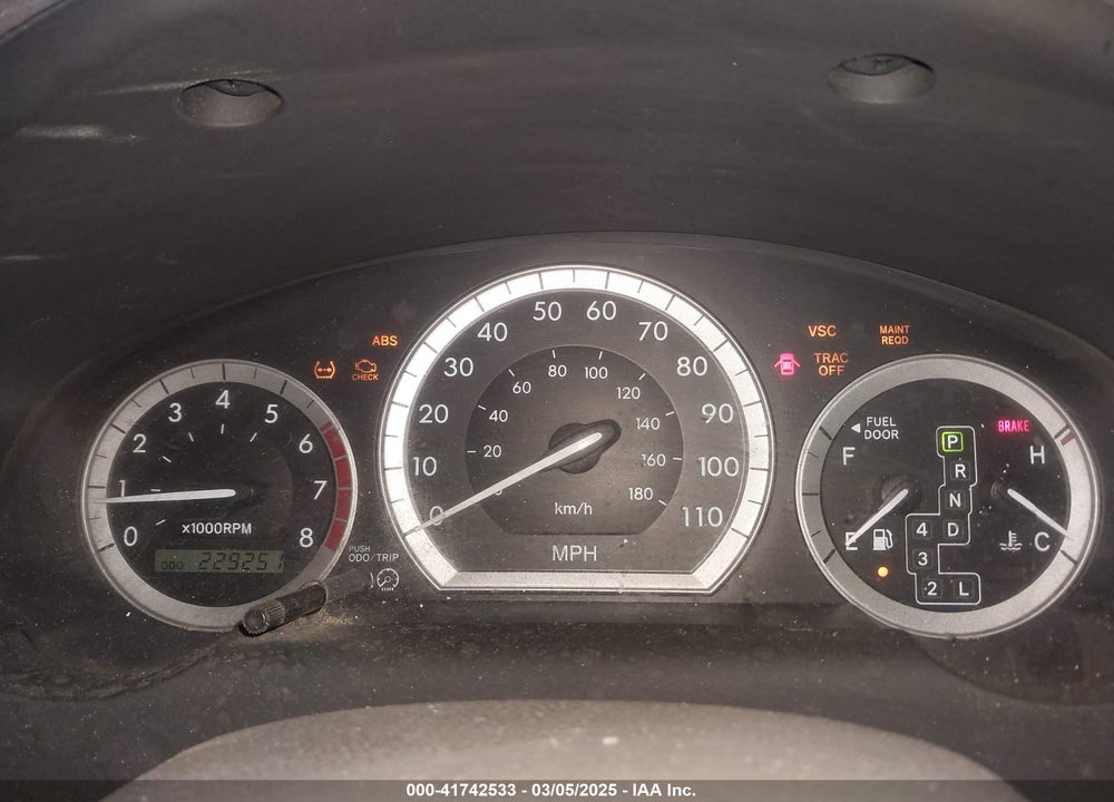 2004 TOYOTA SIENNA LE VIN: 5TDZA23C74S120726