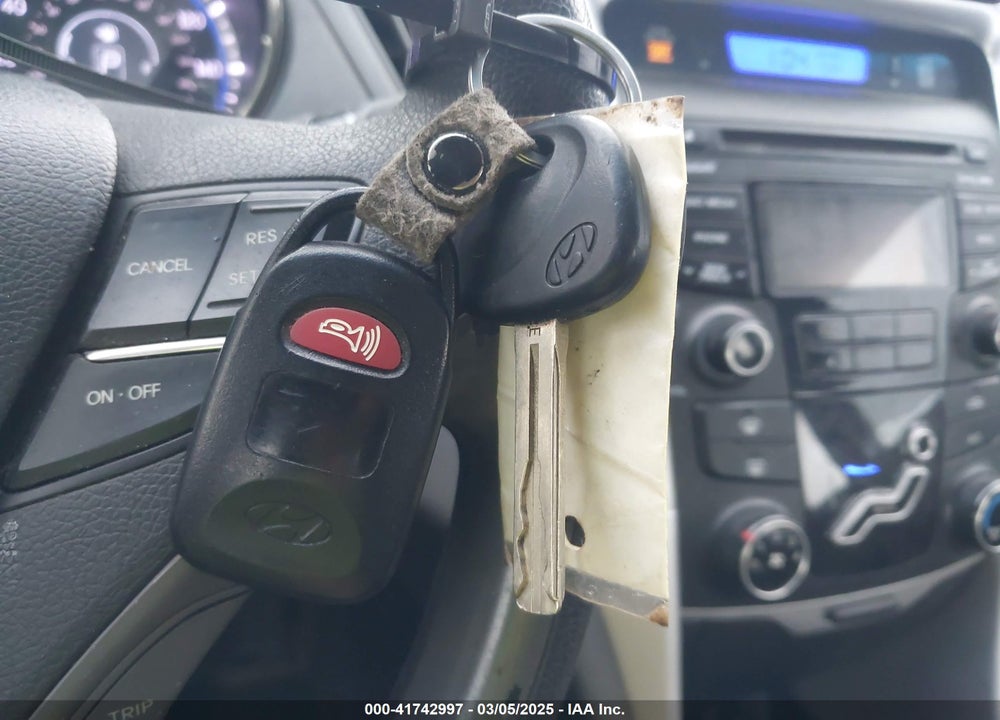 2013 HYUNDAI SONATA VIN: 5NPEB4AC5DH658986