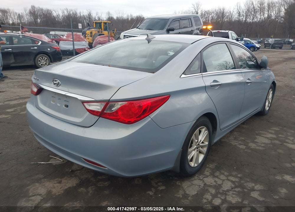 2013 HYUNDAI SONATA VIN: 5NPEB4AC5DH658986
