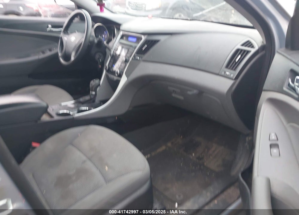 2013 HYUNDAI SONATA VIN: 5NPEB4AC5DH658986