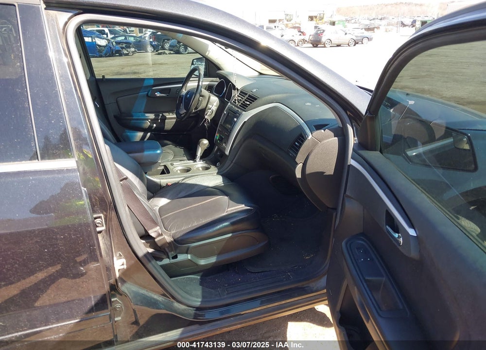 2010 CHEVROLET TRAVERSE VIN: 1GNLRFED7AS140609