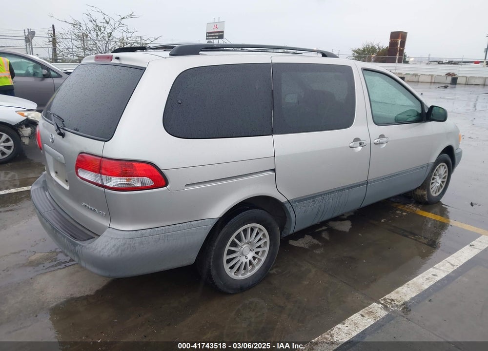 2002 TOYOTA SIENNA CE VIN: 4T3ZF19C72U474003