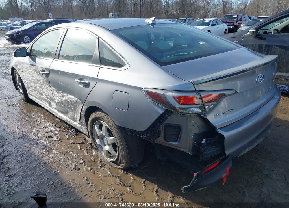 2016 HYUNDAI SONATA HYBRID VIN: KMHE24L11GA011262