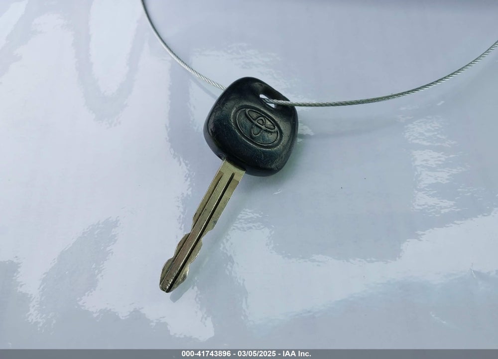 2001 TOYOTA SIENNA VIN: 4T3ZF13C11U395630