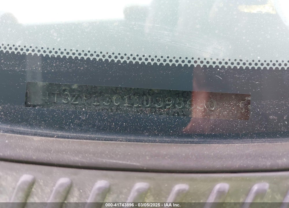 2001 TOYOTA SIENNA VIN: 4T3ZF13C11U395630
