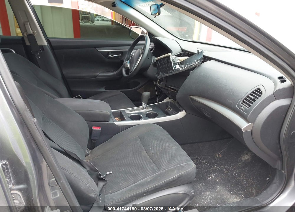 2015 NISSAN ALTIMA VIN: 1N4AL3AP2FC150018